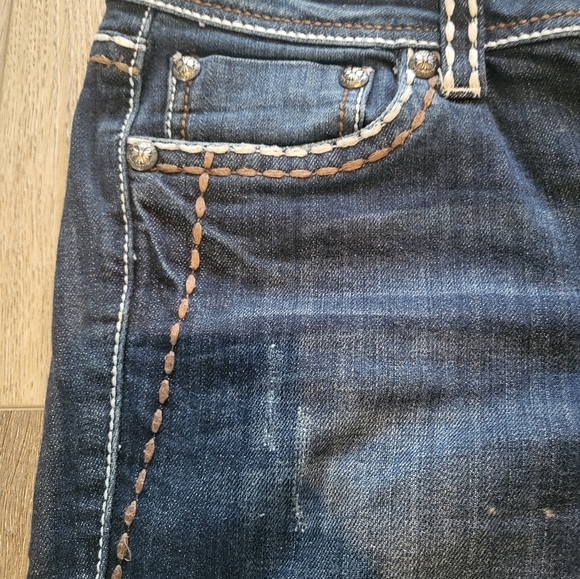 LA IDOL Jean - Picture 6 of 9